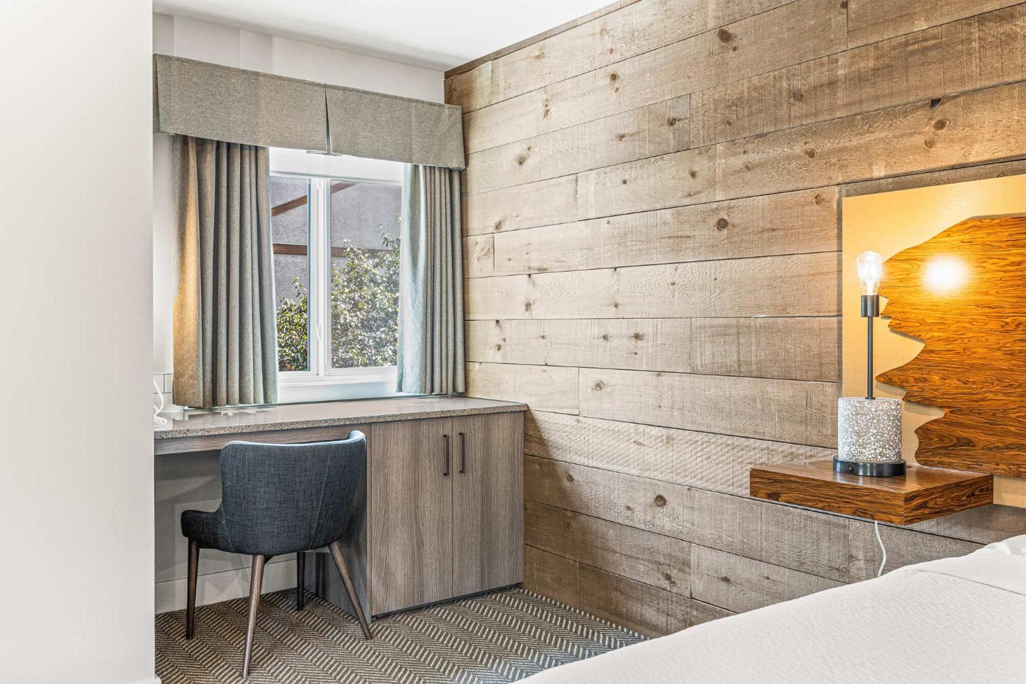Hotel Basecamp